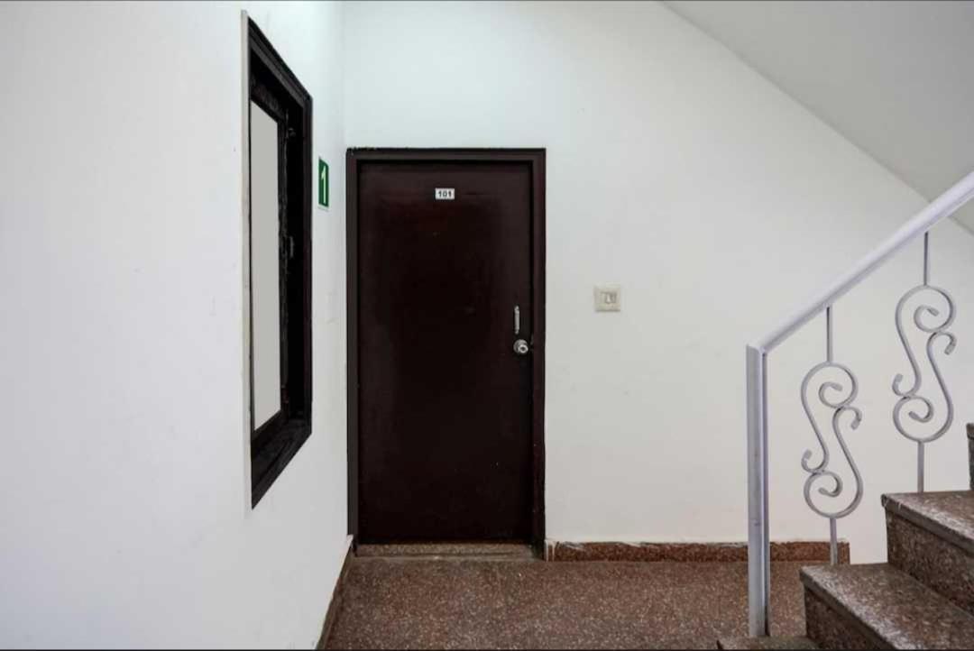 Hotel O Anshu B&B New Delhi Buitenkant foto