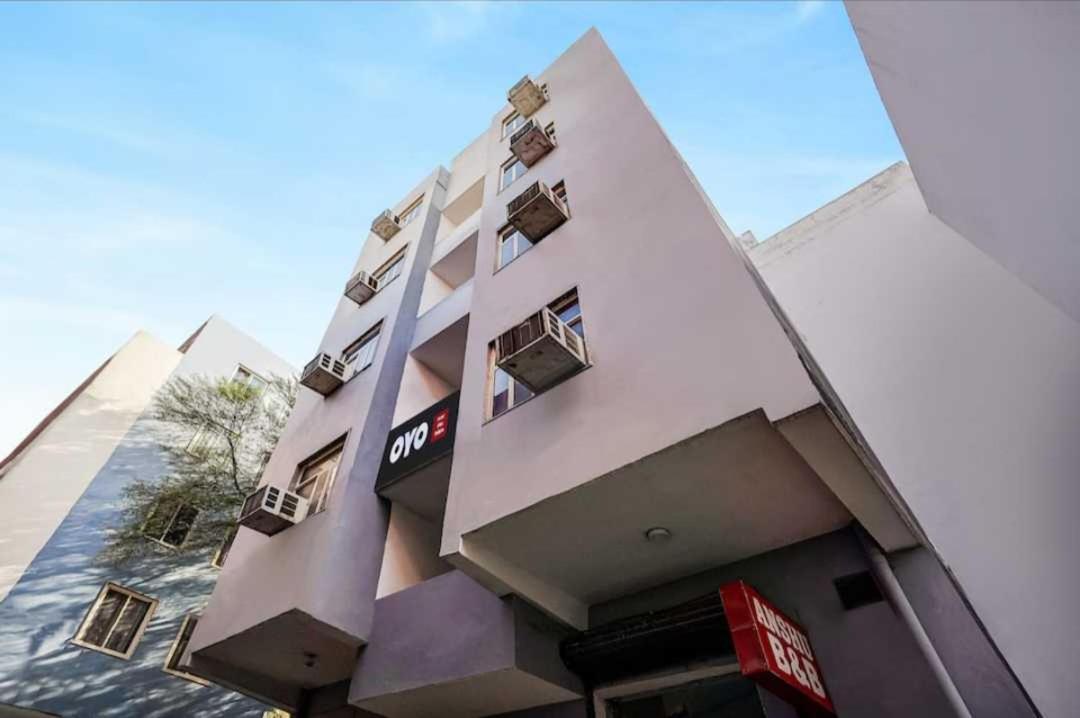 Hotel O Anshu B&B New Delhi Buitenkant foto